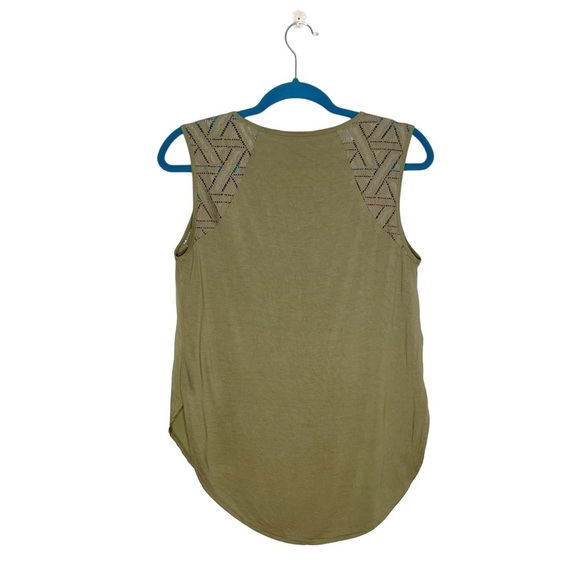Banana Republic Green Mixed Media Rounded Hem Sleeveless Blouse - Picture 6 of 8